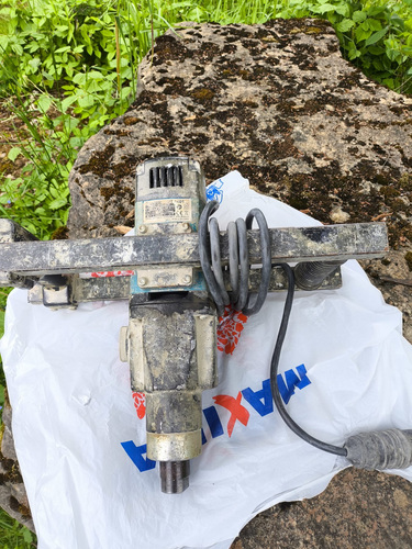 Makita Mixer UT 1401