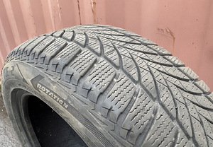 Шины Goodyear Ultragrip Ice 2 (4 фото из 4)
