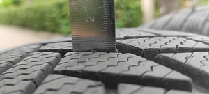 Шины Bridgestone Blizzak LM005 255/55 R18 (6 фото из 8)