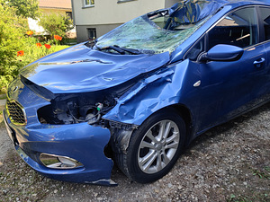 Kia Ceed 1.6 99kW 2014a AVARIILINE (4 foto / 13)