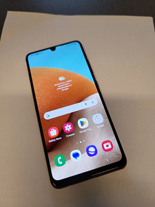 Samsung Galaxy A32. 128 GB, 2 sim + mälukaart. (1 foto / 4)