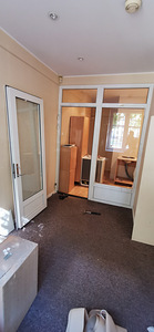 PVC raam uksega (1 foto / 2)