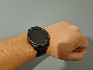 TicWatch Pro (2 foto / 2)