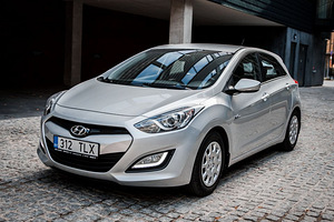 2016 Hyundai i30 gdi 6mt isg comfort plus 1.6 99kw (3 foto / 12)