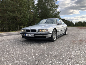 BMW 740d v8 (4 фото из 4)