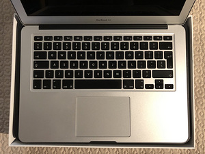 Apple MacBook AIR 1.8GHZ 13" / RAM 8GB / SSD 128GB (8 foto / 10)