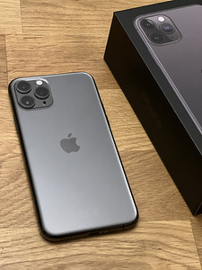 iPhone 11 Pro 256 GB Grey (1 foto / 2)