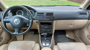 Volkswagen Bora 1.9 TDi 96 KW automaat varuosadeks (2 foto / 6)