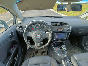 Seat Leon FR (6 фото из 7)