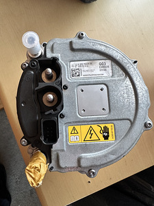 Mercedes benz sõiduauto 48v alternator hybrid (3 foto / 3)