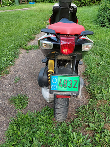 Roller Mopeed Aprilia SR 50R (5 foto / 7)