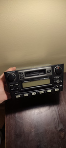 Lexus IS200 originaal raadio (2 foto / 7)