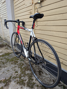 Maanteeratas MBK RD300, L-raam, väga heas korras (1 foto / 10)