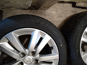 Peugeot оригинальные диски 16'' 5X108 + шины (2 фото из 6)