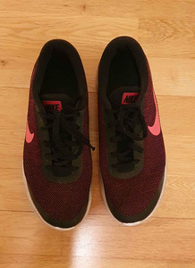 Nike tossud s. 38.5 (2 foto / 2)