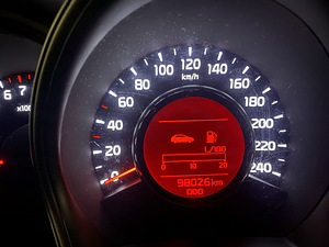 Kia Ceed 2015 nagu uus (9 foto / 10)