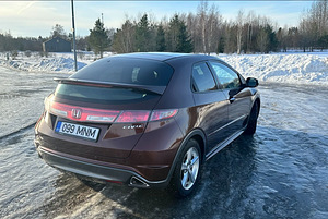 Honda Civic (2 фото из 5)
