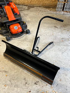 Husqvarna r213c raider murutraktor + lumesahk (6 foto / 7)