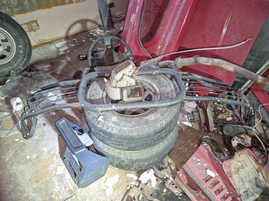 Mitsubishi Montero dokumendid ja osad (3 foto / 6)