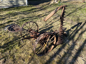 Hobuniiduk Aktiv-3 (2 foto / 5)