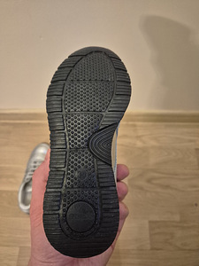 Кроссовки Guess (4 фото из 5)