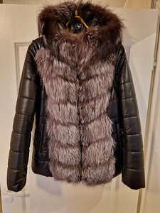 Женская куртка-жилетка с натуральным мехом (чернобурка)