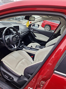 Mazda 3 люкс (8 фото из 9)