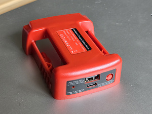 Milwaukee 18v battery Laadija akupank USB + USB type C Adapt (2 foto / 4)