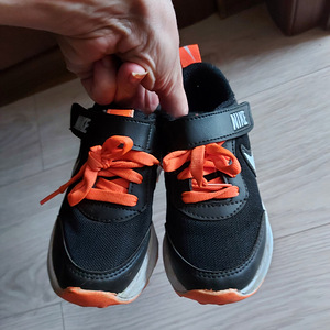 Кроссовки Nike 27 размер (2 фото из 5)