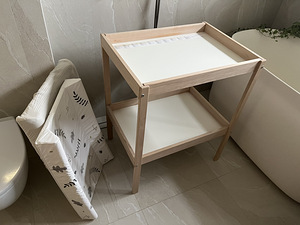 Ikea mähkimislaud + 2 mähkimisalust (3 foto / 4)