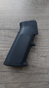 Tokyo Marui M4 Grip (1 foto / 1)