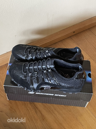 Спортивная обувь Skechers размер 38