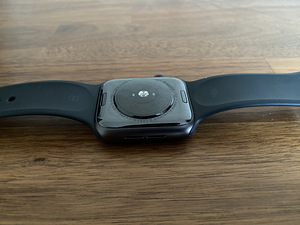 Apple Watch SE 44 mm GPS + LTE (2 foto / 6)