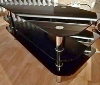 В наличии стол для TV
