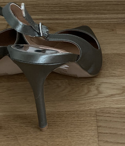 Kaunid River Island kingad, heledam khaki toon (2 foto / 3)