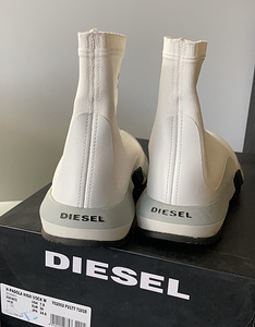 Сапоги Diesel супер стильно/удобно/оригинально! (3 фото из 3)