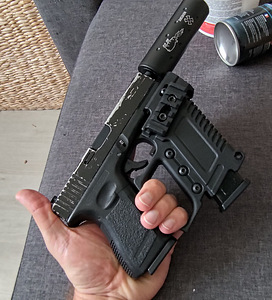 Clock 23 airsoft püstol koos modifikatsioonidega (4 foto / 4)