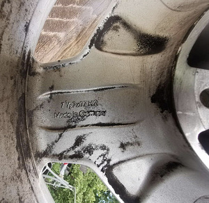 Volvo Aero II Monoblock by Intra 5x108 R17 ET40 (6 foto / 10)