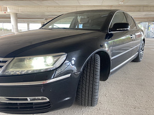 Volkswagen Phaeton 4motion (3 foto / 14)