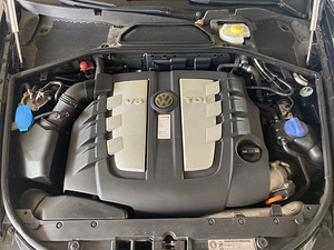 Volkswagen Phaeton 4motion (9 foto / 14)