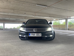 Volkswagen Phaeton 4motion (10 foto / 14)