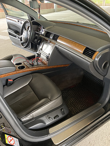Volkswagen Phaeton 4motion (11 foto / 14)