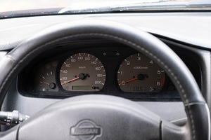 Nissan Almera 1999 (9 foto / 12)