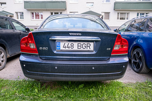 VOLVO S80 (4 foto / 5)