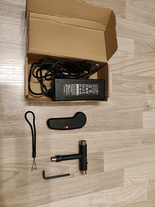 WowGo 2S Elektrirula tippkiirusega 38 km/h (Surnud aku) (10 foto / 10)