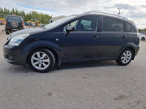 Toyota Corolla Verso 2.2 100 kw 2008 (2 foto / 7)