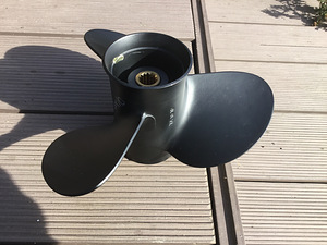 Sōukruvi / Propeller , SOLAS Amita 9-1/4 x 10 RH (1 foto / 3)