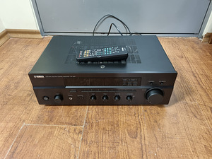 Yamaha RX-397 AM/FM Stereo Receiver (2 foto / 3)