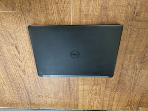 Dell latitude E5470 i3,8,128,win 11 (2 foto / 3)