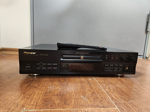 Pioneer PDR-555RW Stereo Compact Disc Recorder